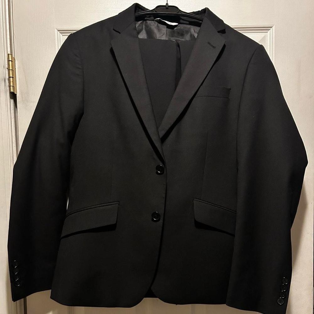 Sophisticated LINEAGE Black Men's Blazer a and Suit Pant Set
